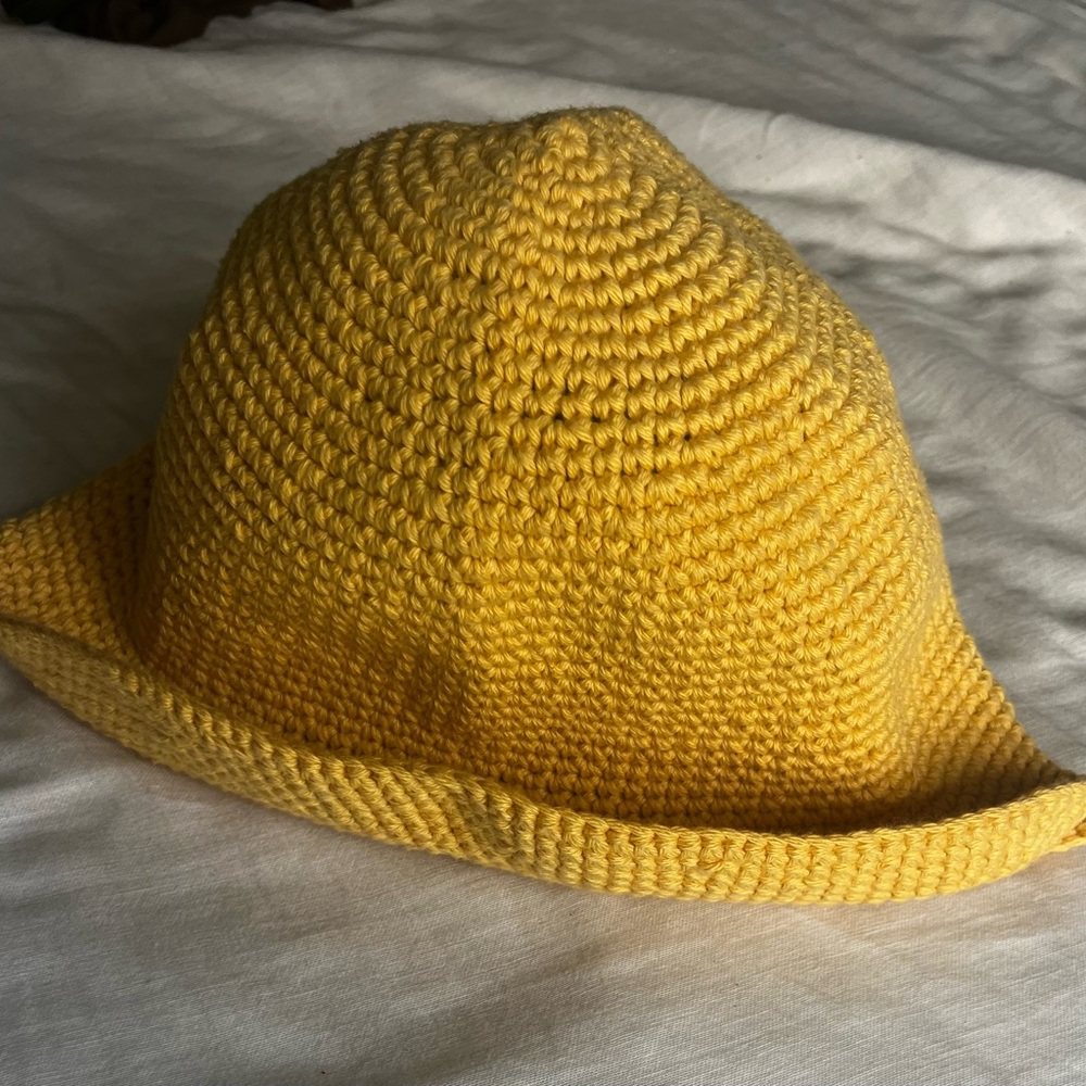 Laude the Label Yellow 100% cotton Crochet bell hat